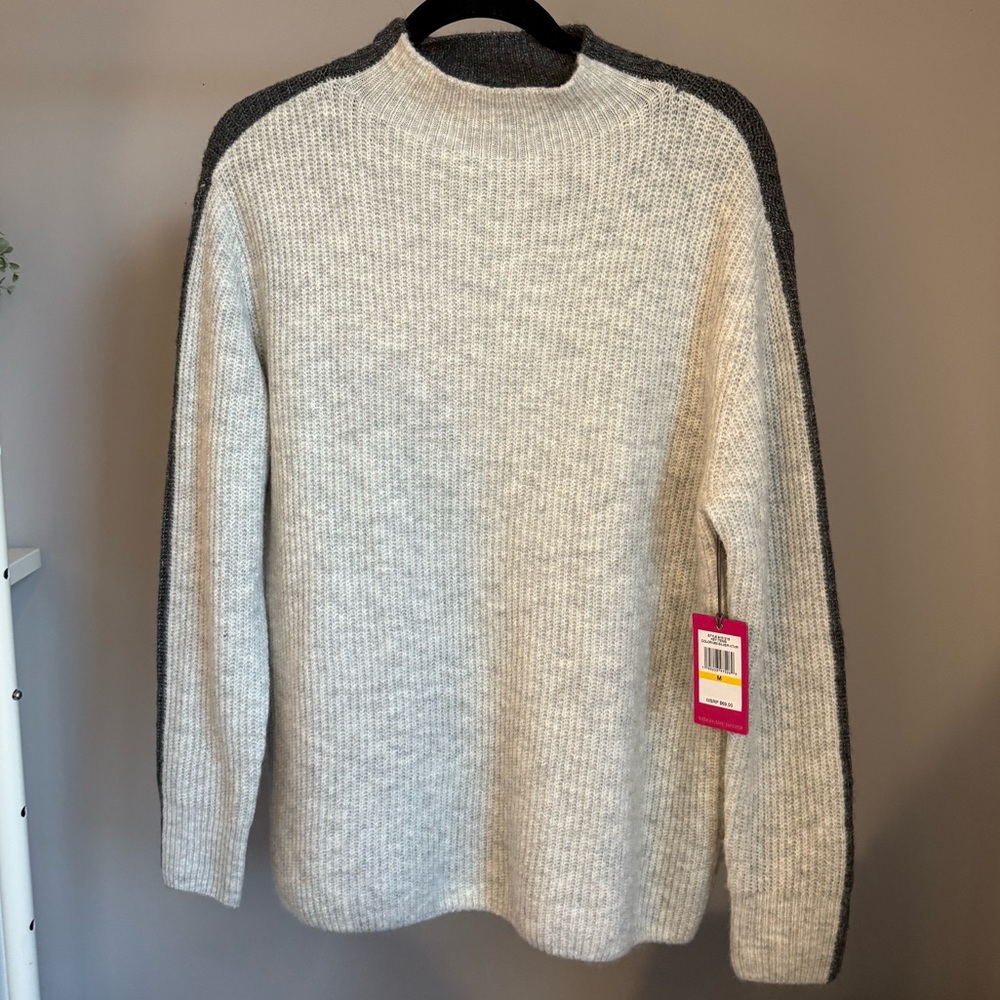 Never Worn - Vince Camuto Women's Medium Contrast Color-block Sweater in Grey